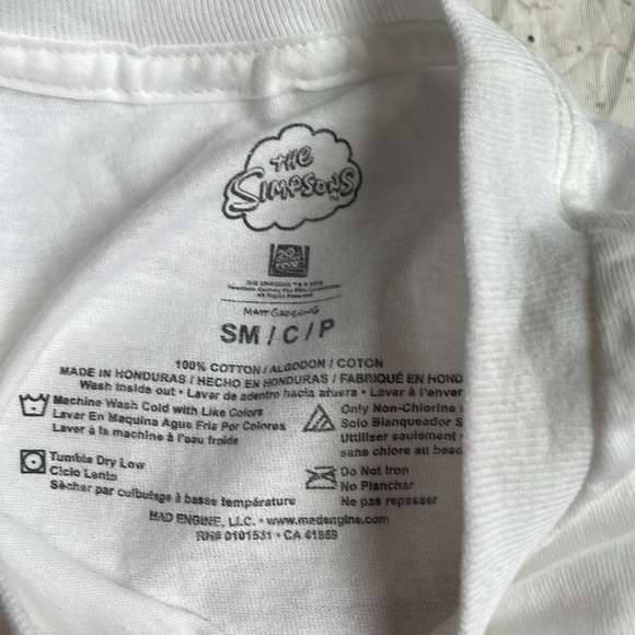 The Simpsons Mad Engine Family Classic Couch Scene Tee - Picture 6 of 7
